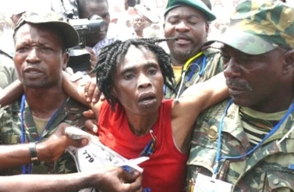 À 58 ans, la légendaire Sarah Etonge défie à nouveau le Mont Cameroun !
