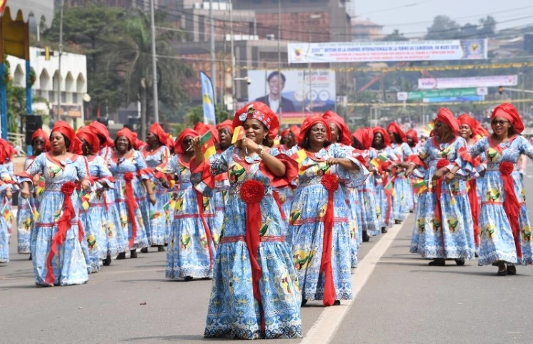 Defile 8 mars
