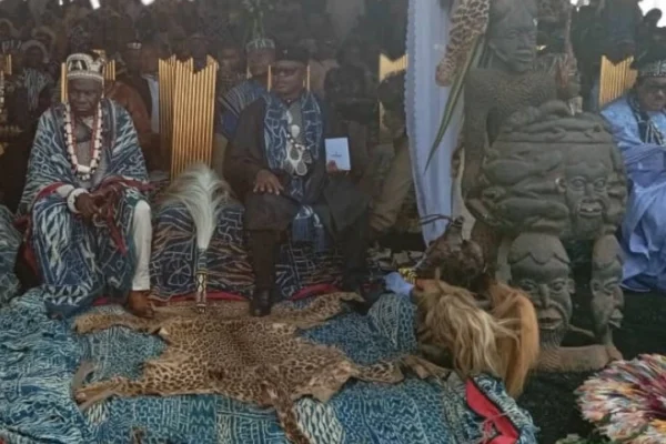 Cameroun : Les obsèques royales de Bazou révèlent la vérité sur Bangou