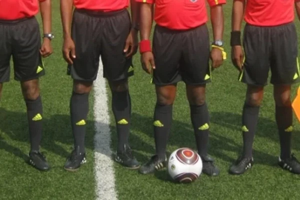 Football: Le Cameroun au bord de la CATASTROPHE avec des arbitres IMPAYÉS!