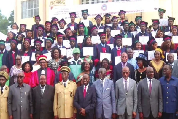 Faculté médecine Cameroun : Dschang diplôme ses 62 premiers médecins [HISTORIQUE]