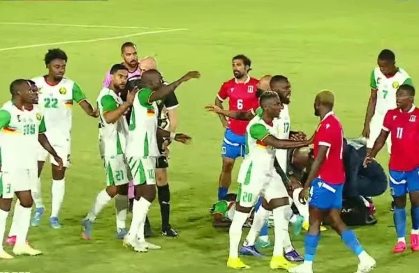 Cameroun Guinée Équatoriale 1-1 : Aboubakar marque mais choc !
