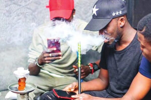 Cameroun tabagisme jeunes : 300 000 fumeurs  – révélation