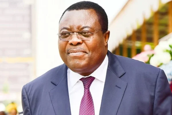 Jean De Dieu Momo Cameroun : Paul Biya 92 ans garant équilibre