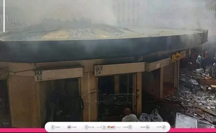 Yaoundé : Un Incendie Dévastateur Ravage le Marché Central, Pertes Colossales et Enquête Ouverte