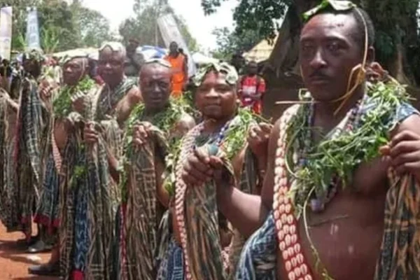 Bameka : Le mystère des quatre frères chasseurs et la malédiction royale dévoilé
